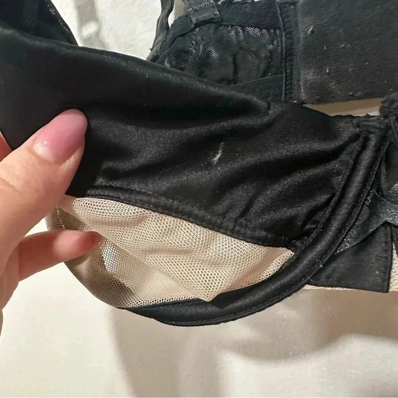 Victoria’s Secret very secret balconet 34DD - Picture 3 of 6